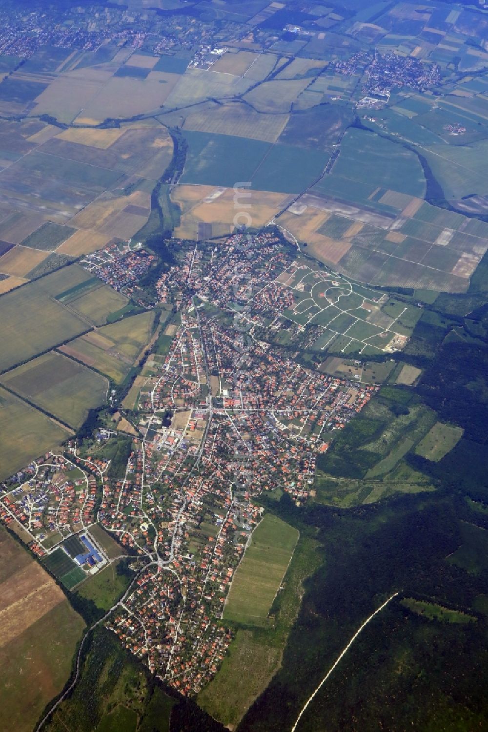 Aerial photograph Telki - Town view of the streets and houses of the residential areas in Telki in Komitat Pest, Hungary