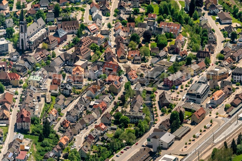 Titisee-Neustadt from the bird's eye view: Town View of the streets and houses of the residential areas in Titisee-Neustadt in the state Baden-Wurttemberg, Germany