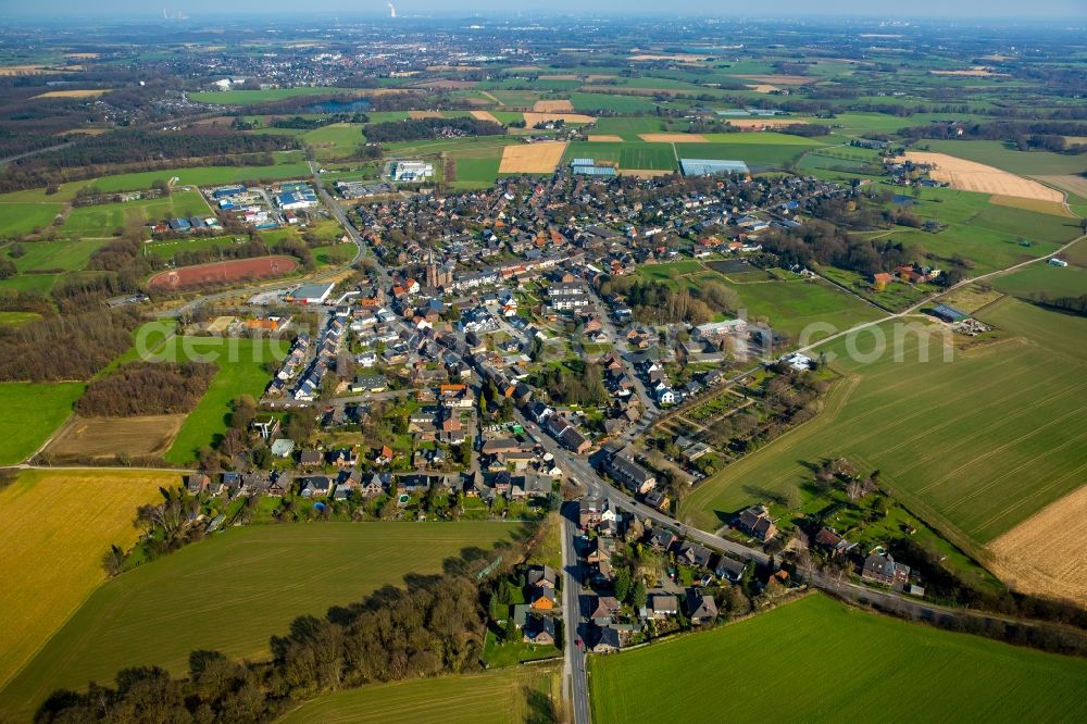 Aerial image Tönisberg - View of the village of Toenisberg in the state of North Rhine-Westphalia