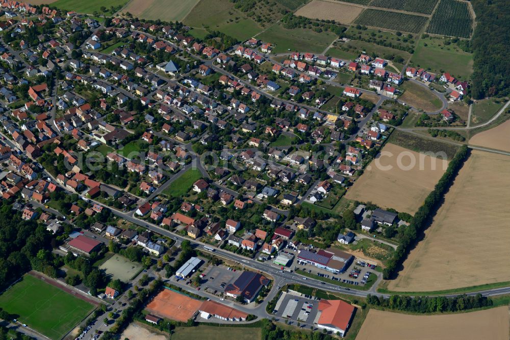 Uettingen from the bird's eye view: Town View of the streets and houses of the residential areas in Uettingen in the state Bavaria, Germany