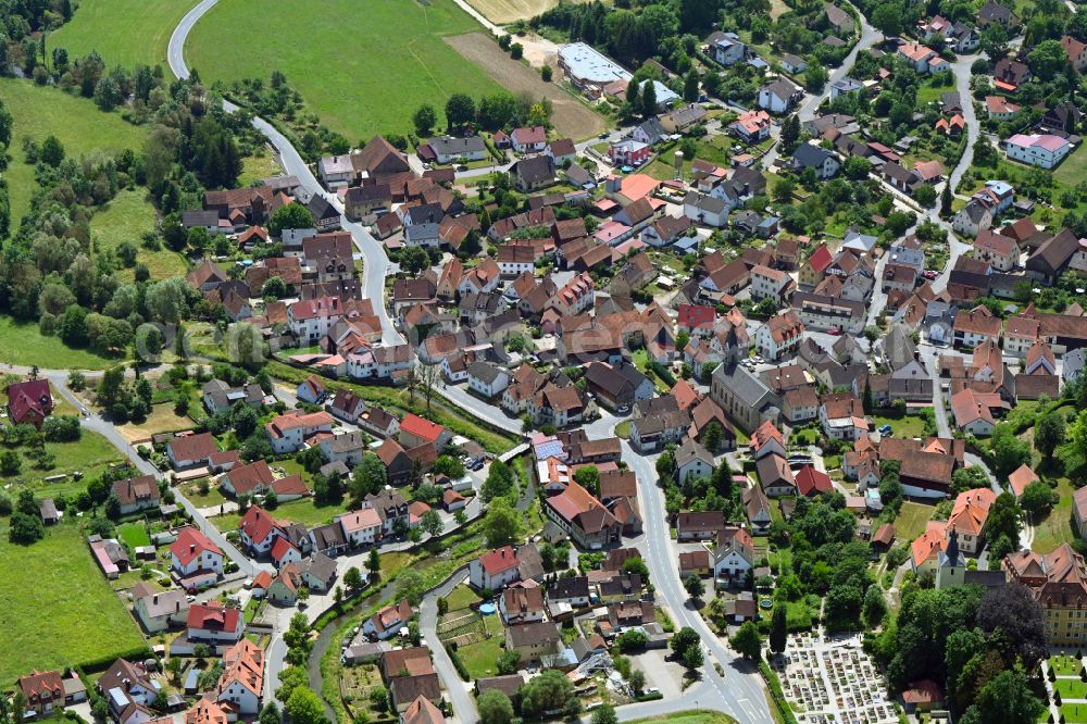 Unterleinleiter from the bird's eye view: Town View of the streets and houses of the residential areas in Unterleinleiter in the state Bavaria, Germany