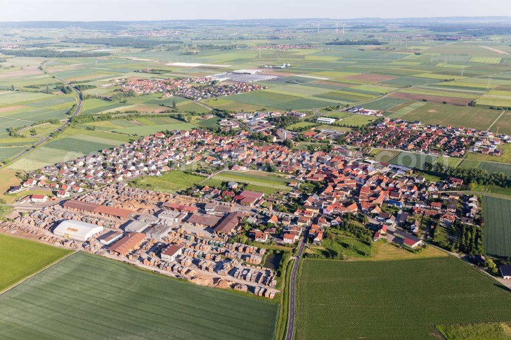 Unterspiesheim from the bird's eye view: Town View of the streets and houses of the residential areas in Unterspiesheim in the state Bavaria, Germany