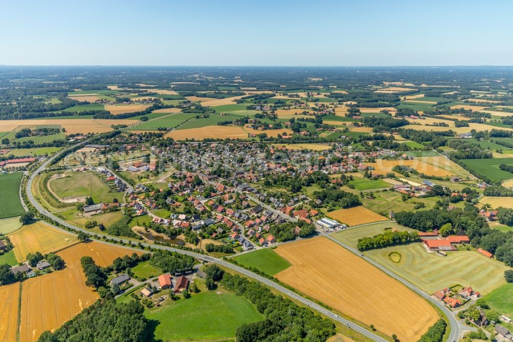 Aerial photograph Vadrup - Town View of the streets and houses of the residential areas in Vadrup in the state North Rhine-Westphalia, Germany