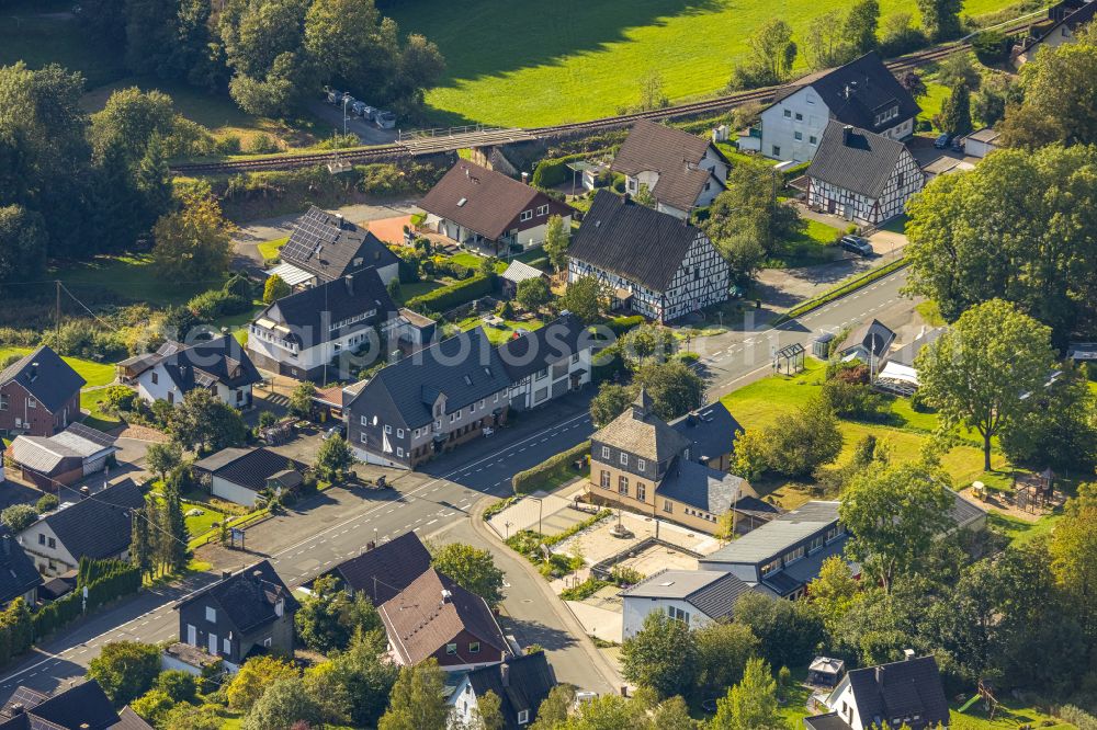 Aerial photograph Vormwald - Town View of the streets and houses of the residential areas on street Siebelnhofer Strasse in Vormwald in the state North Rhine-Westphalia, Germany