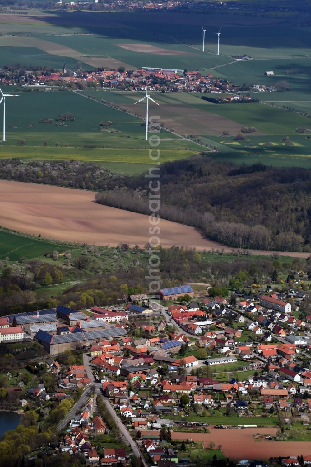 Walbeck from the bird's eye view: Town View of the streets and houses of the residential areas in Walbeck in the state Saxony-Anhalt