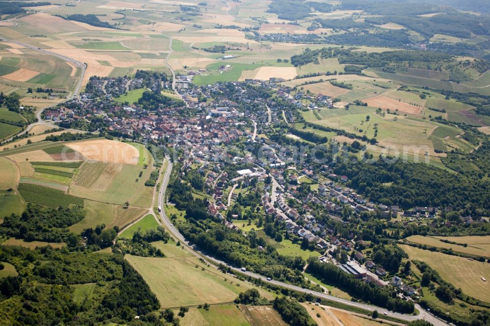 Aerial image Waldböckelheim - Town View of the streets and houses of the residential areas in Waldboeckelheim in the state Rhineland-Palatinate