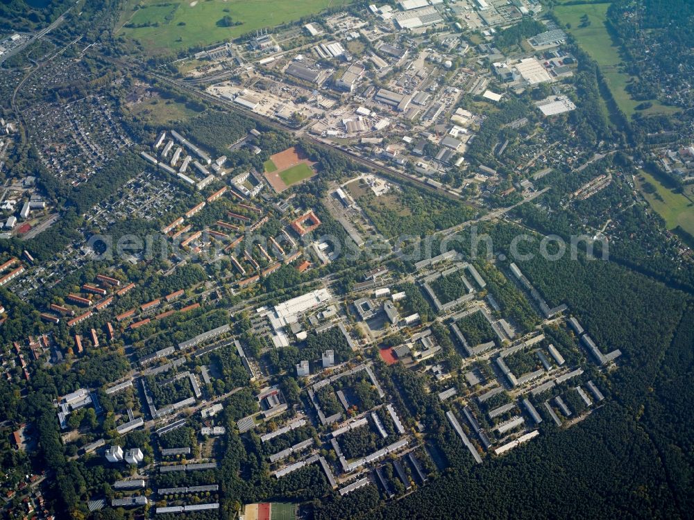 Potsdam from above - Town View of the streets and houses of the residential areas along the course of the road Heinrich-Mann-Allee as well as the industrial area Potsdam Sued in Potsdam in the state Brandenburg