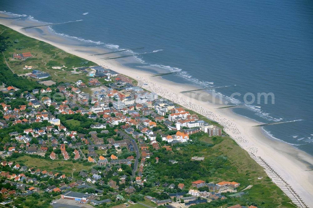 Aerial photograph Wangerooge - View of the village of Wangerooge on the island of the same name in the Wadden Sea of the North Sea in the state of Lower Saxony. Wangerooge is the Eastern-most inhabited of the East Frisian Islands. It has a sand beach and is a spa resort