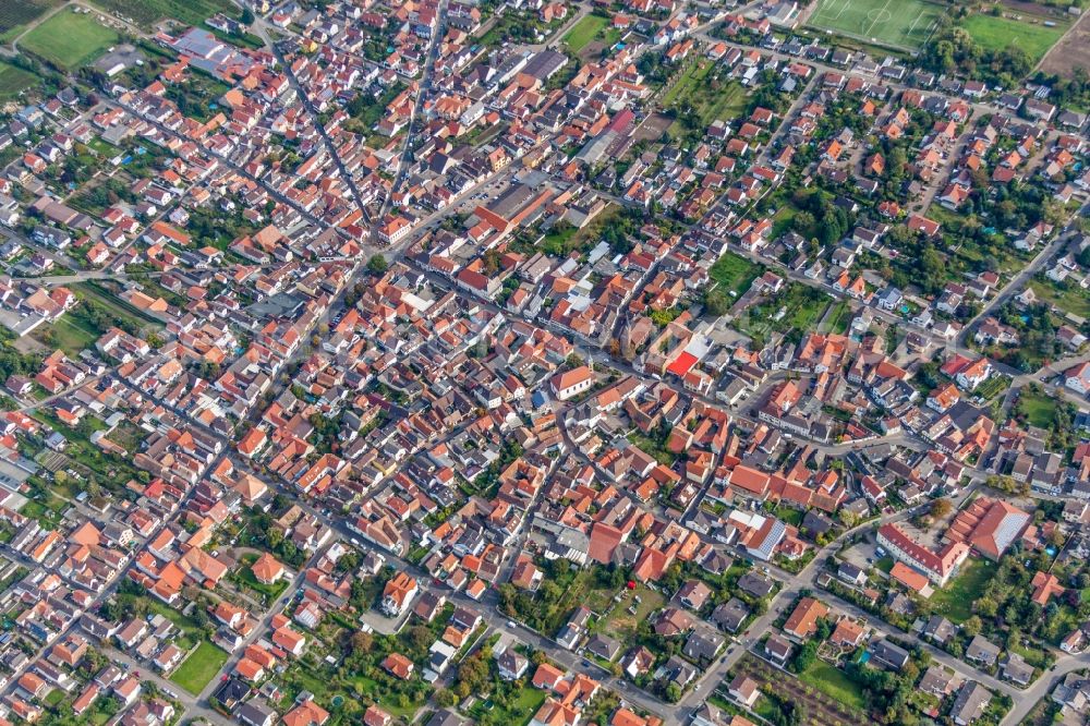 Weisenheim am Sand from above - Town View of the streets and houses of the residential areas in Weisenheim am Sand in the state Rhineland-Palatinate, Germany