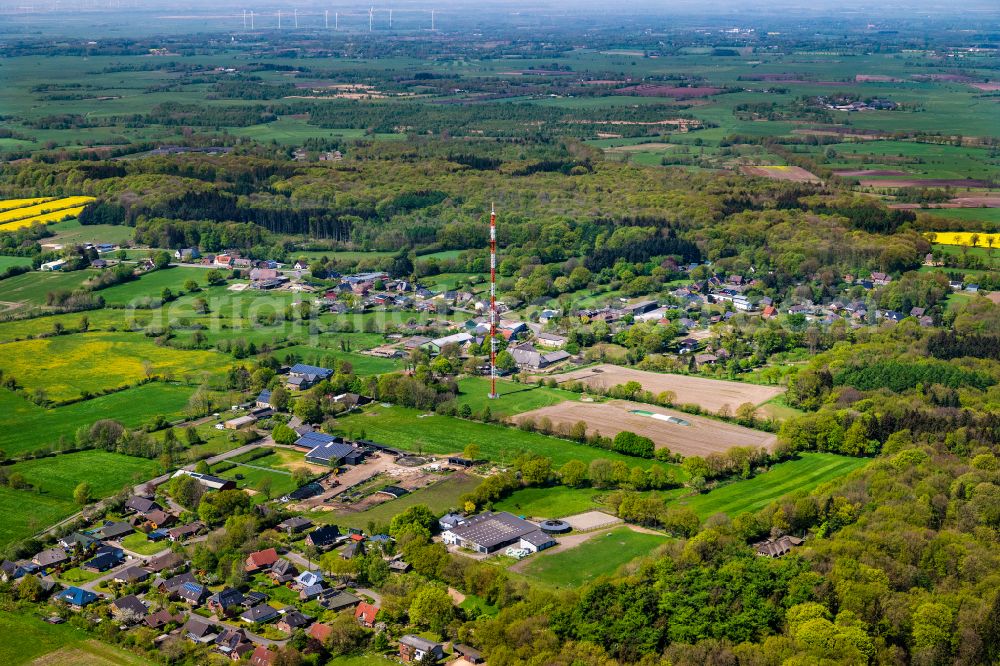 Aerial photograph Welmbüttel - Town View of the streets and houses of the residential areas in Welmbuettel in the state Schleswig-Holstein, Germany