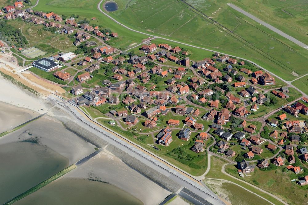 Baltrum from above - Town View of the streets and houses of the residential areas of Wastdorf in Baltrum in the state Lower Saxony