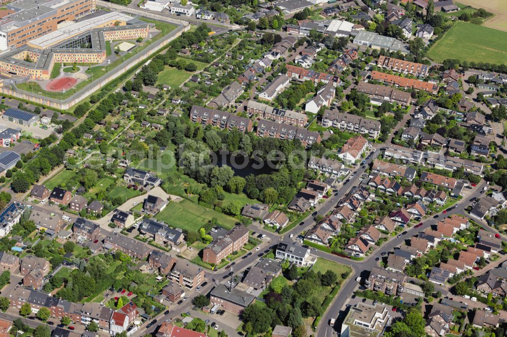 Aerial image Anrath - View of the streets and houses of the residential areas in Anrath in the federal state of North Rhine-Westphalia in Anrath in the federal state of North Rhine-Westphalia, Germany