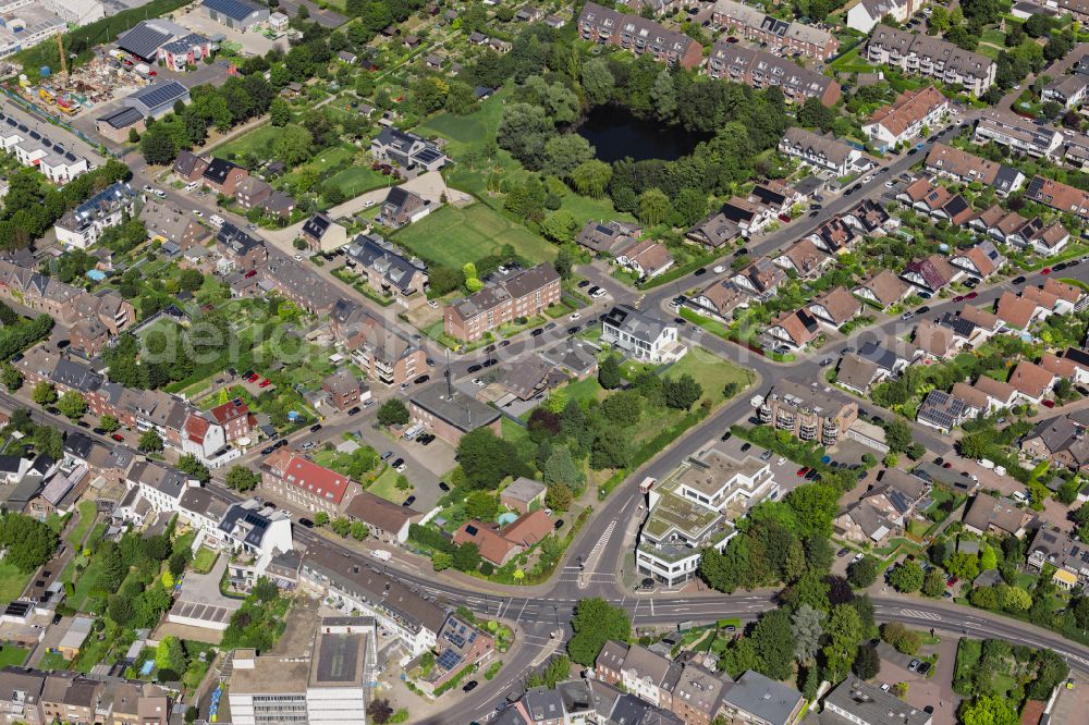 Aerial photograph Anrath - View of the streets and houses of the residential areas in Anrath in the federal state of North Rhine-Westphalia in Anrath in the federal state of North Rhine-Westphalia, Germany