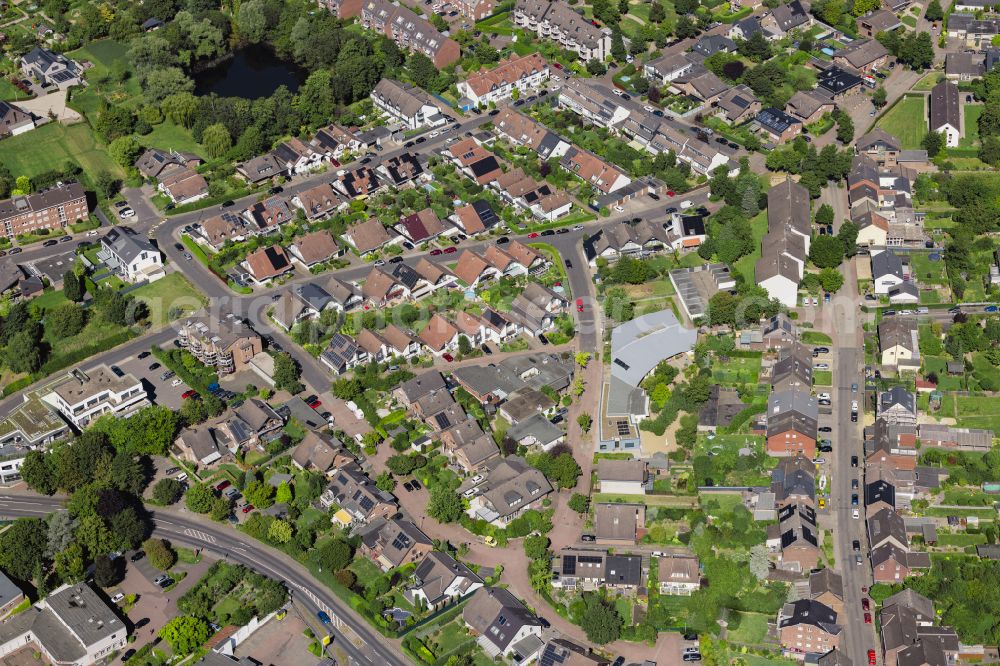 Aerial image Anrath - View of the streets and houses of the residential areas in Anrath in the federal state of North Rhine-Westphalia in Anrath in the federal state of North Rhine-Westphalia, Germany