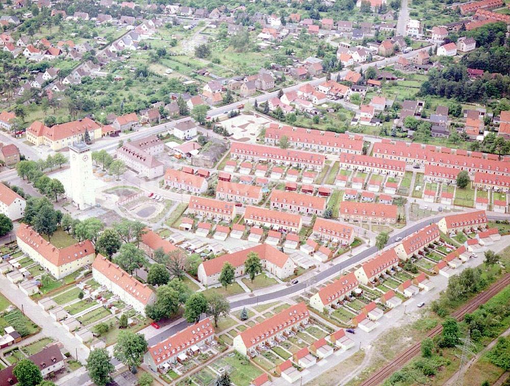 Aerial photograph Schwarzheide - Ortsansicht der Wohngebiete um den Wasserturm in Schwarzheide.