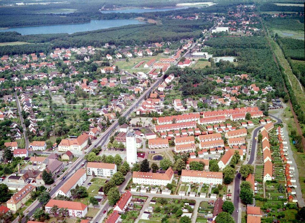 Aerial photograph Schwarzheide / BRB - Ortsansicht der Wohngebiete um den Wasserturm in Schwarzheide.