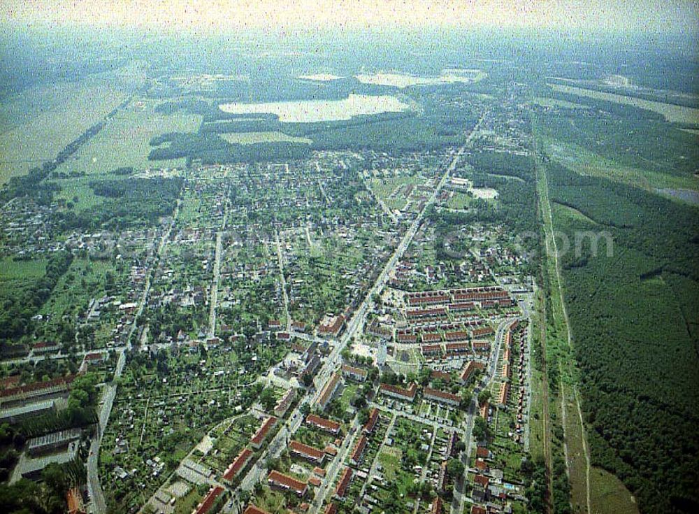 Schwarzheide / Brandenburg from above - Ortsansicht der Wohngebiete um den Wasserturm in Schwarzheide