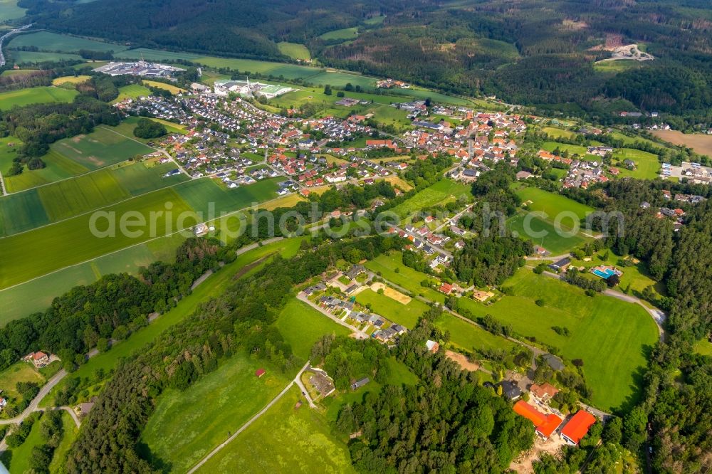 Wrexen from above - Town View of the streets and houses of the residential areas in Wrexen in the state Hesse, Germany