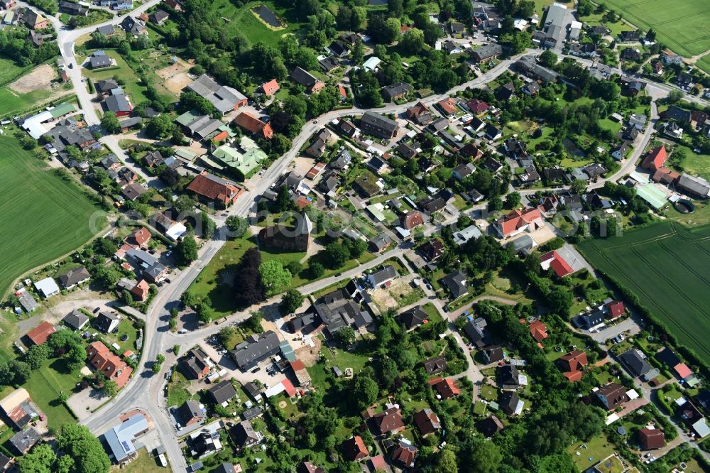 Zarpen from the bird's eye view: Town View of the streets and houses of the residential areas in Zarpen in the state Schleswig-Holstein