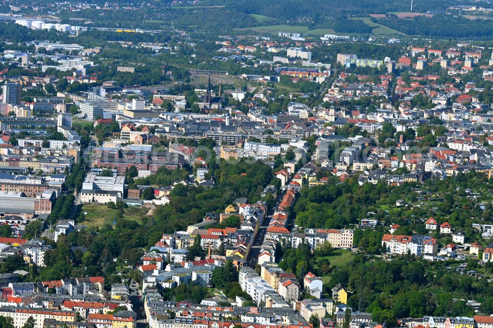 Aerial image Gera - View of the streets and houses in the residential areas between Reichsstrasse and Plauensche Strasse in Gera in the state Thuringia, Germany