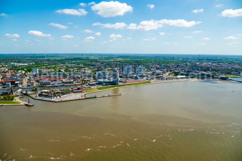 Bremerhaven from above - Town on the banks of the river on street Am Strom in Bremerhaven in the state Bremen, Germany