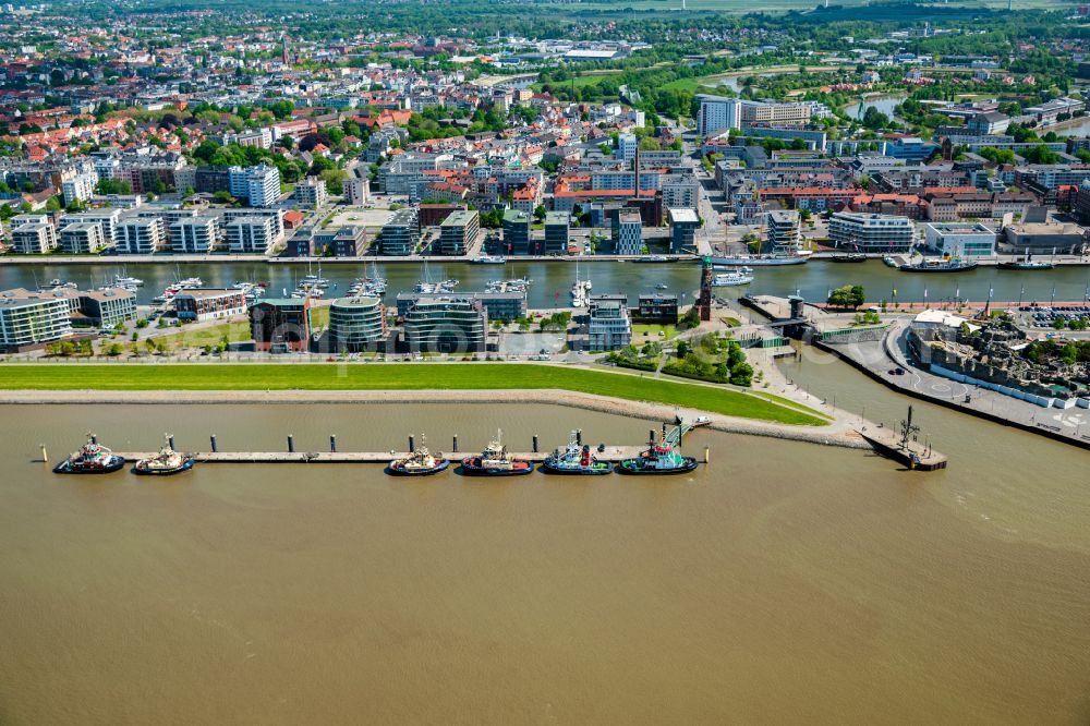 Aerial image Bremerhaven - Town on the banks of the river on street Am Strom in Bremerhaven in the state Bremen, Germany