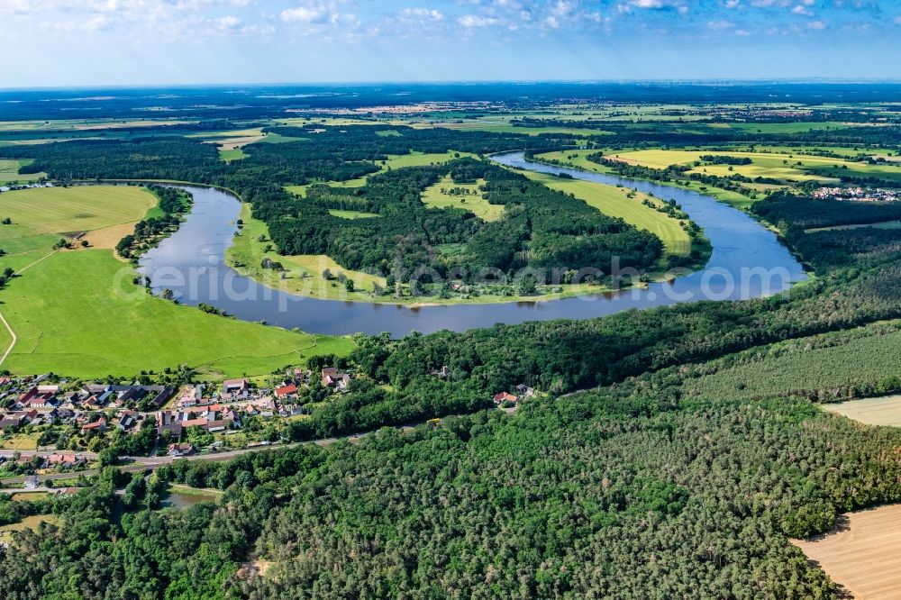 Aerial photograph Griebo - Town on the banks of the river Elbe in Griebo in the state Saxony-Anhalt, Germany