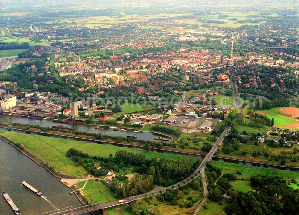 Aerial image Wesel - Town on the banks of the river of Lippe in Wesel in the state North Rhine-Westphalia