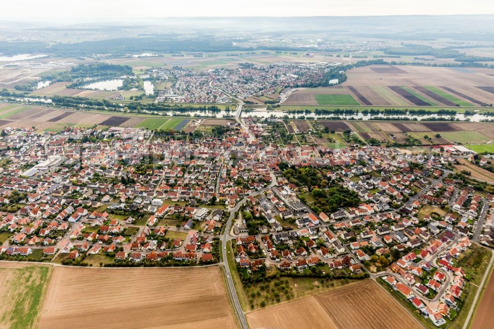 Bergrheinfeld from the bird's eye view: Town on the banks of the river of the Main river in Bergrheinfeld in the state Bavaria, Germany