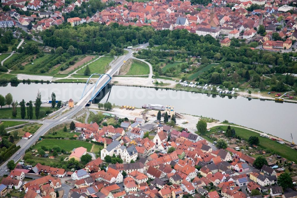 Aerial photograph Volkach - Town on the banks of the river des Main in the district Astheim in Volkach in the state Bavaria