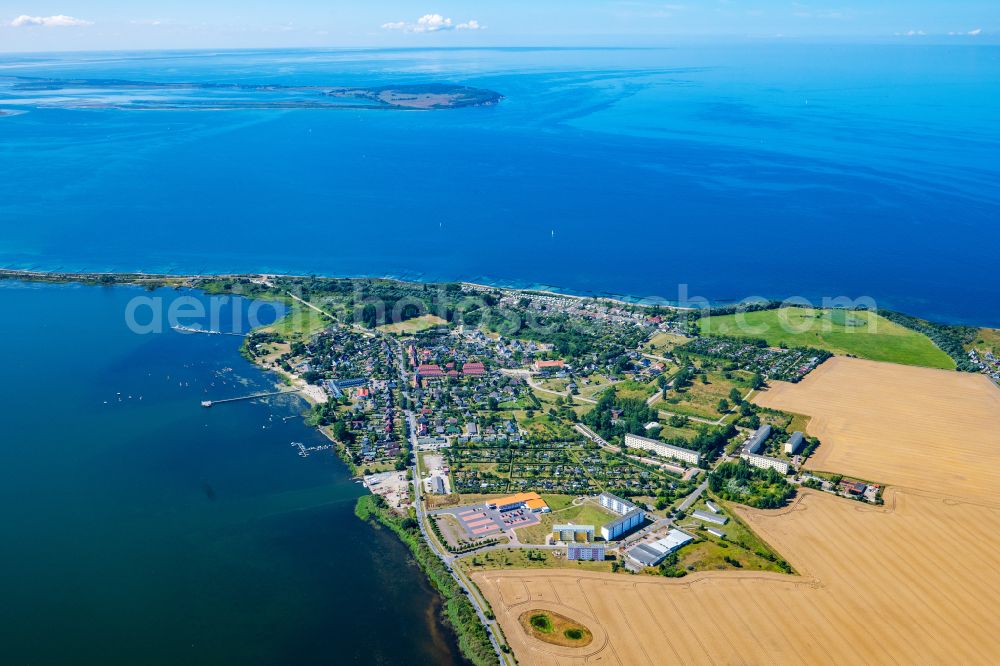 Aerial photograph Dranske - Town on the banks of the river in Dranske Ruegen in the state Mecklenburg - Western Pomerania, Germany