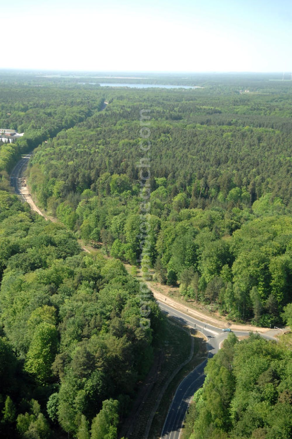 Aerial photograph WANDLITZ - Blick auf die Ortsduchfahrung B 273 im südlichen Ortsbereich von Wandlitz. Landesbetrieb Straßenwesen Brandenburg (