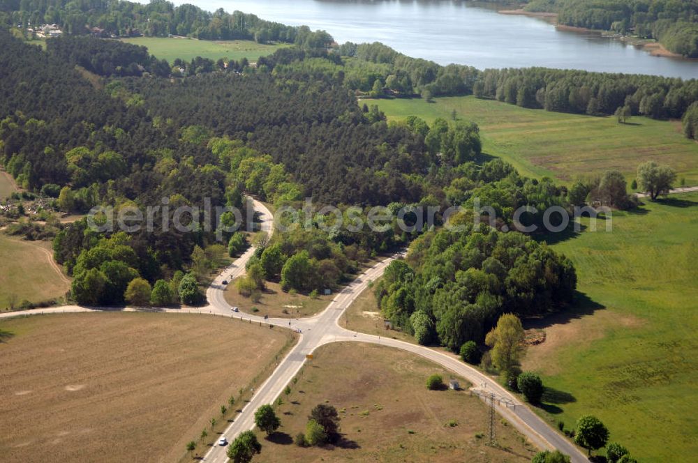 Aerial image WANDLITZ - Blick auf die Ortsduchfahrung B 273 im südlichen Ortsbereich von Wandlitz. Landesbetrieb Straßenwesen Brandenburg (