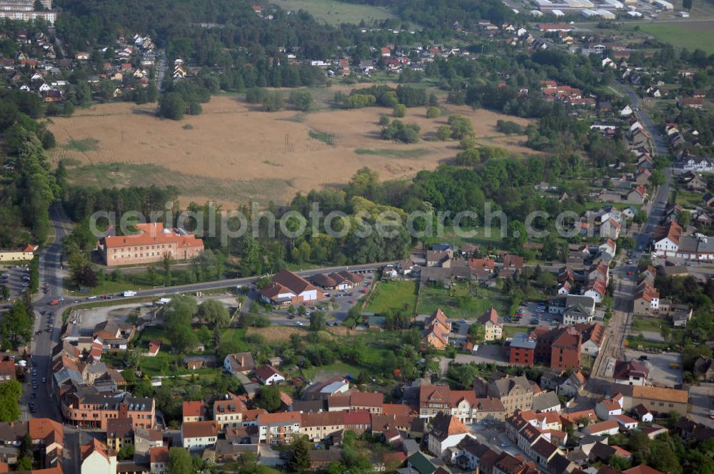 STORKOW from above - Blick auf die Baustelle zur Ortsdurchfahrung der Bundesstrasse B 246 in Storkow. Landesbetrieb Straßenwesen Brandenburg (