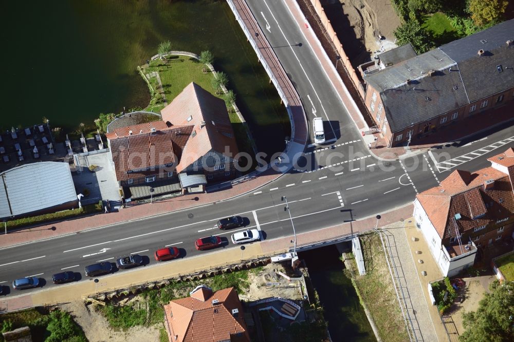 Aerial photograph Ratzeburg - Guided tour of the federal highway B 208 on the banks of the Domsee in Ratzeburg in Schleswig-Holstein