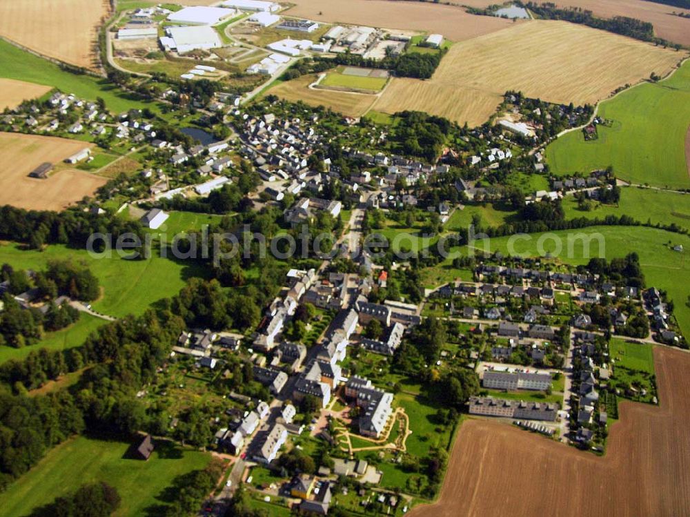 Ebersdorf from the bird's eye view: 27.08.2005 Ebersdorf; Ortskern von Ebersdorf in Thüringen