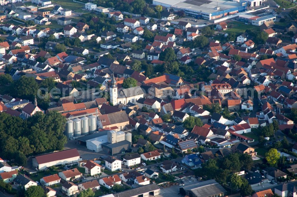 Aerial photograph Erbes-Büdesheim - Center market in Erbes-Buedesheim in the state Rhineland-Palatinate