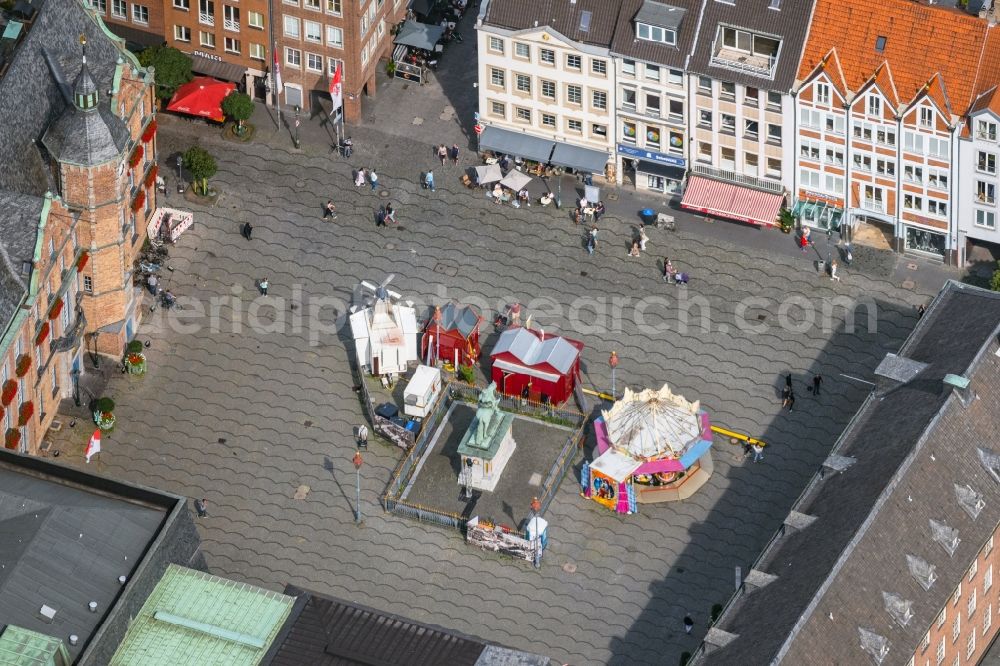 Aerial image Düsseldorf - Center market with carousel in the district Altstadt in Duesseldorf at Ruhrgebiet in the state North Rhine-Westphalia, Germany