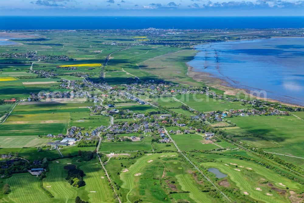 Aerial image Morsum - Center on the seacoast of North Sea on Sylt Island in Morsum in the state Schleswig-Holstein, Germany