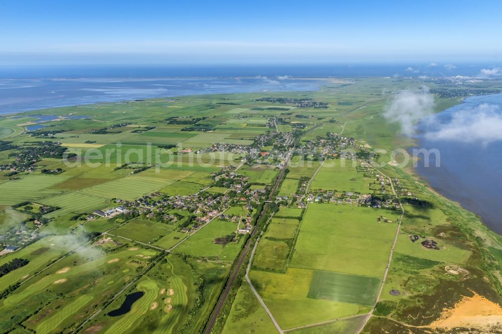 Aerial photograph Sylt-Ost - Center on the seacoast of North Sea on Sylt Island in Morsum in the state Schleswig-Holstein