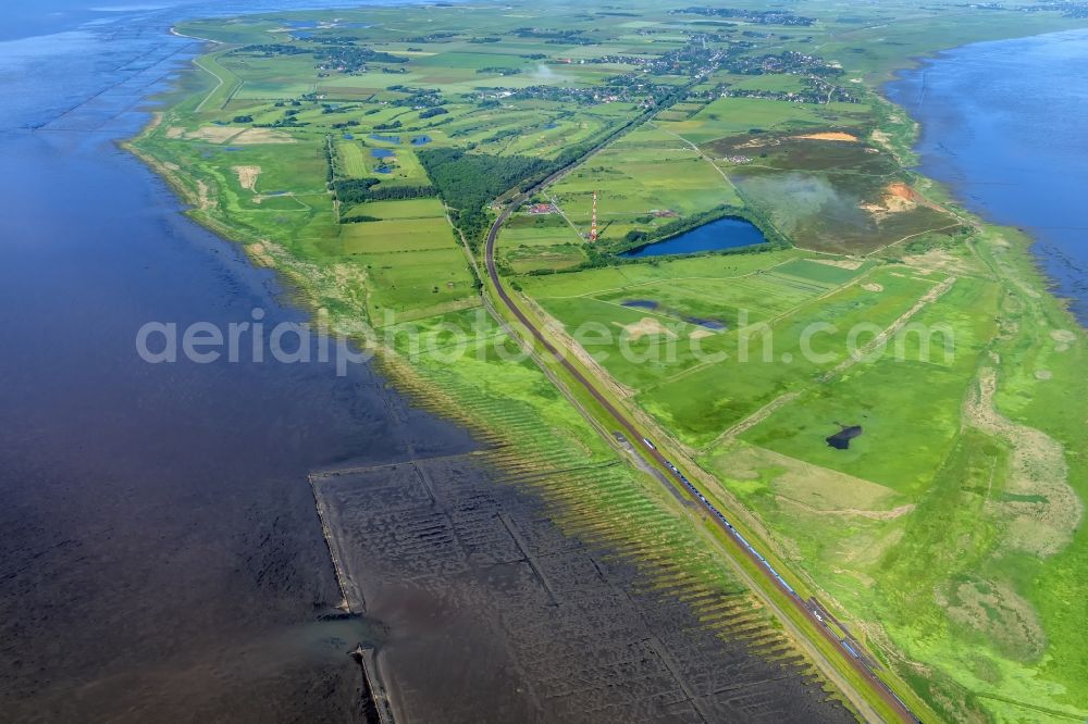 Sylt-Ost from the bird's eye view: Center on the seacoast of North Sea on Sylt Island in Morsum in the state Schleswig-Holstein