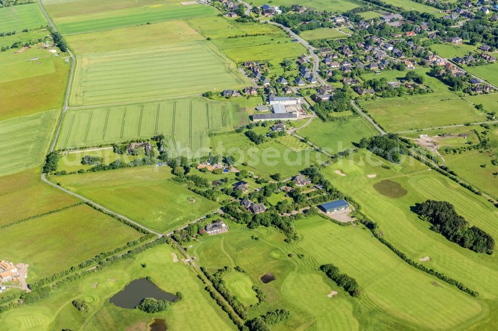 Sylt-Ost from the bird's eye view: Center on the seacoast of North Sea on Sylt Island in Morsum in the state Schleswig-Holstein