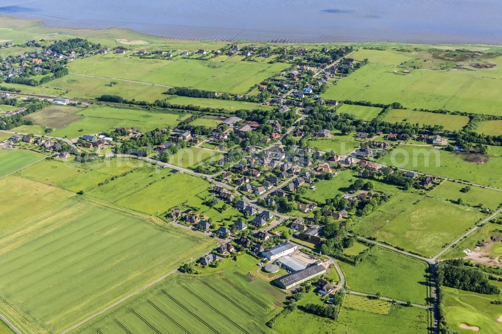 Aerial image Sylt-Ost - Center on the seacoast of North Sea on Sylt Island in Morsum in the state Schleswig-Holstein