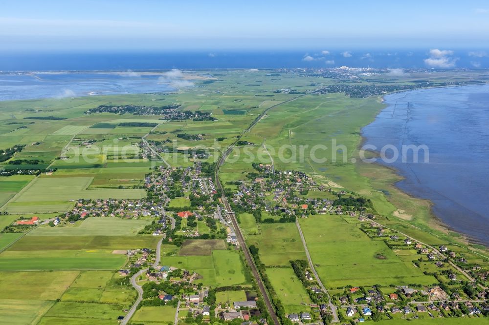 Aerial image Sylt-Ost - Center on the seacoast of North Sea on Sylt Island in Morsum in the state Schleswig-Holstein