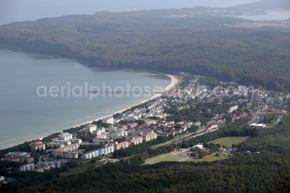 Binz from the bird's eye view: Center on the seacoast of the Baltic Sea in Binz in the state Mecklenburg - Western Pomerania