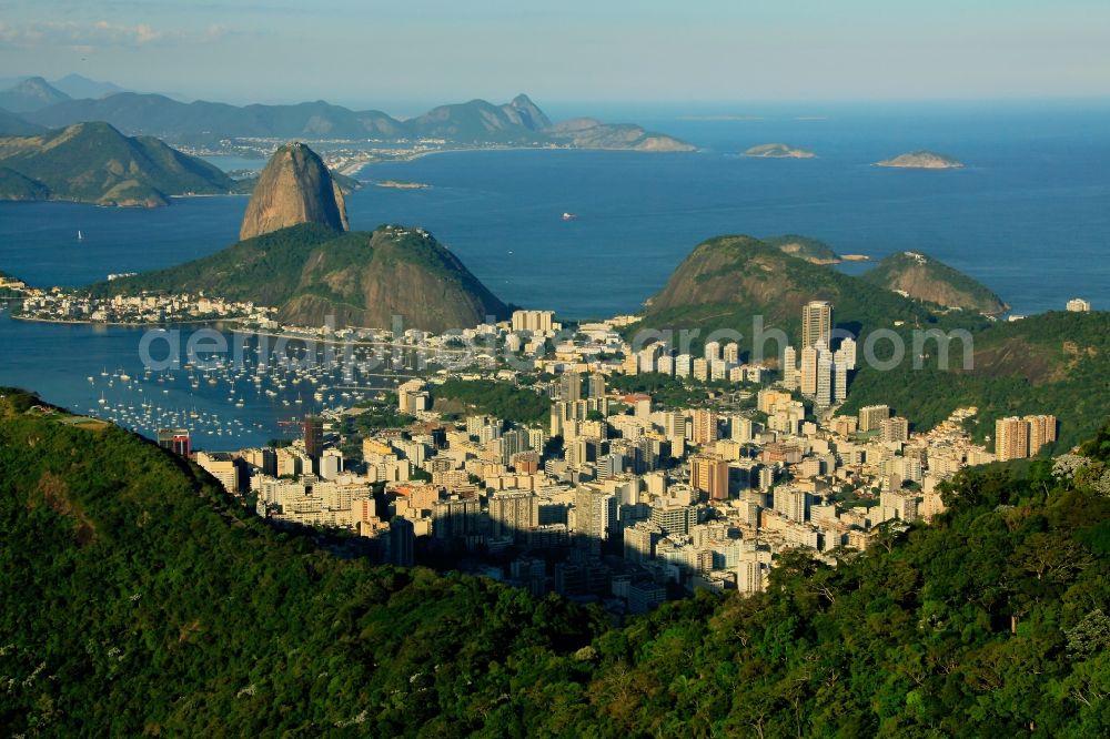 Aerial photograph Rio de Janeiro - Center on the seacoast of South Atlantic in Rio de Janeiro in Rio de Janeiro, Brazil