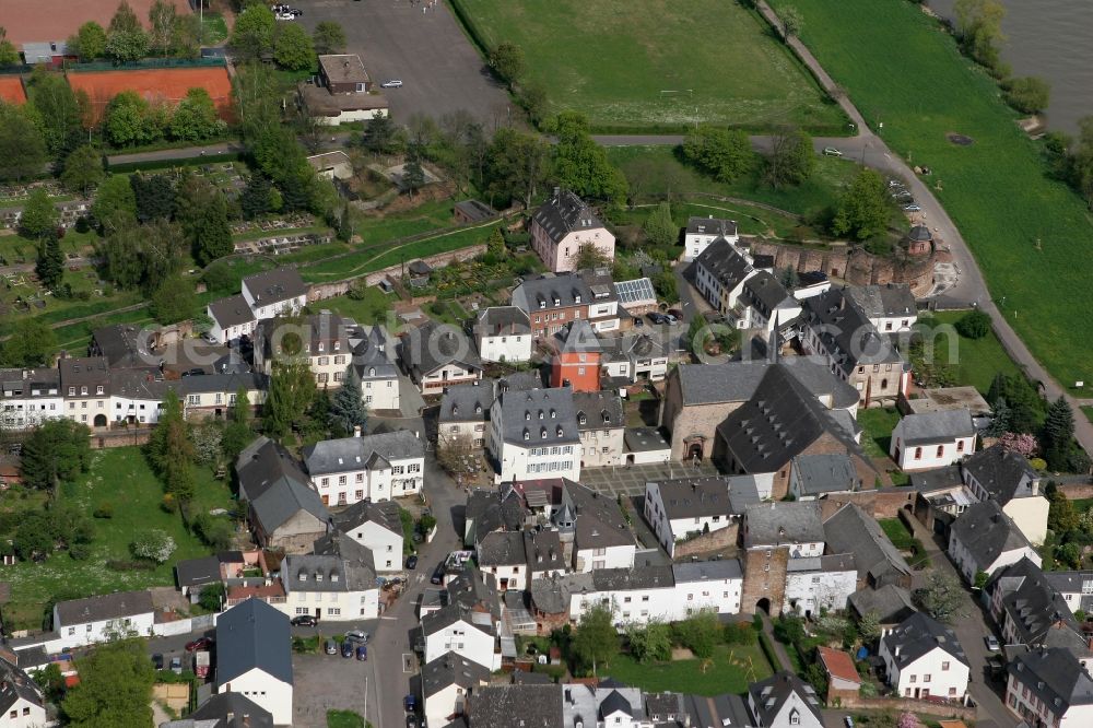 Aerial photograph Trier Pfalzel - View of the historic center of Pfalzel. The village is surrounded by an old castle wall. The district belongs to Trier in Rhineland-Palatinate