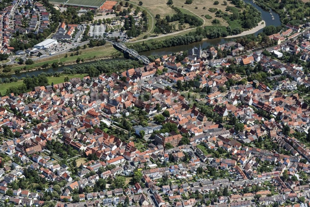 Aerial photograph Mannheim - Village on the banks of the area Neckar - river course in Mannheim in the state Baden-Wuerttemberg, Germany