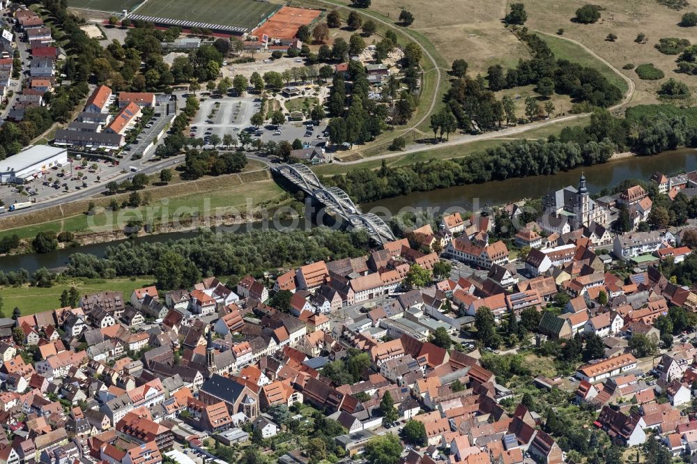 Aerial image Mannheim - Village on the banks of the area Neckar - river course in Mannheim in the state Baden-Wuerttemberg, Germany