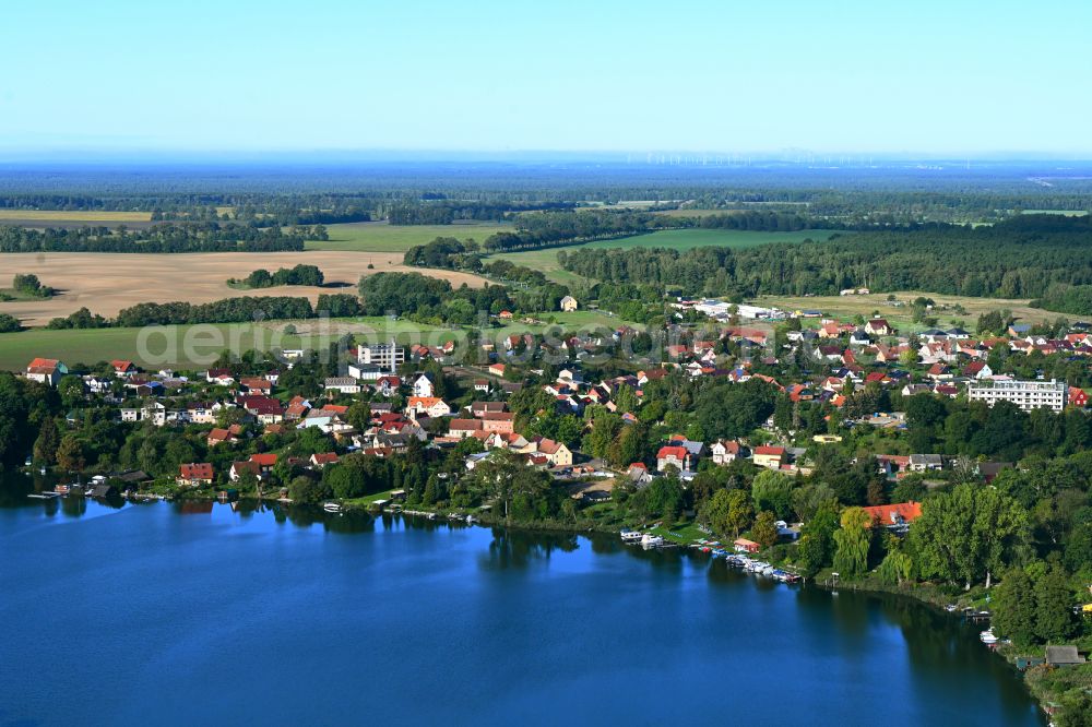 Aerial photograph Flecken Zechlin - Village on the banks of the area lake of Schwarzer See in Flecken Zechlin in the state Brandenburg, Germany